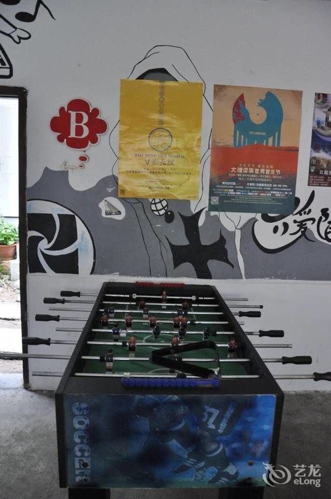 Four Seasons Youth Hostel 大理市 エクステリア 写真